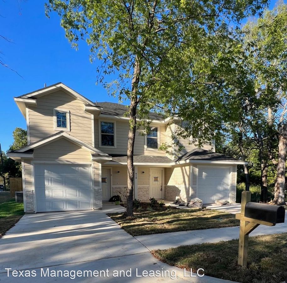 418 S 3Rd St Bonham, TX House for Rent