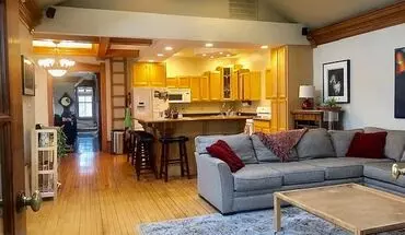 3 of 26 Rare Find In Brewer’s Hill – Bright, Character-filled 3br Upper + $500 Move-in Credit! House for rent in Milwaukee, WI