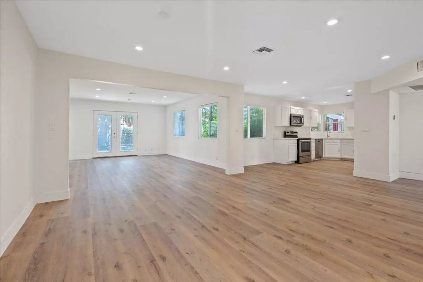 1037 Griffith Front House House for rent in Las Vegas, NV