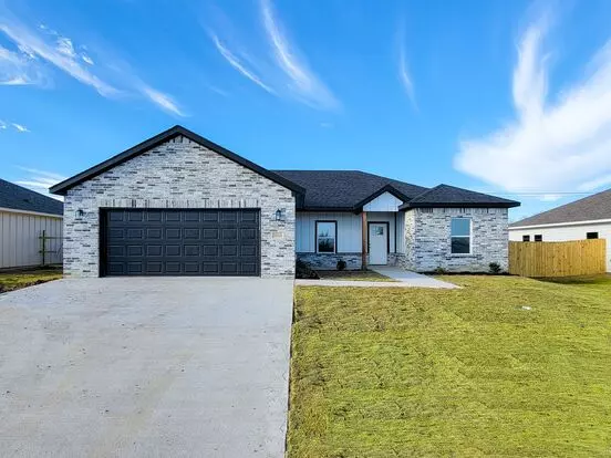 Beautiful 3 Bedroom 2 Bath Home!! Apartment for rent in Corsicana, TX