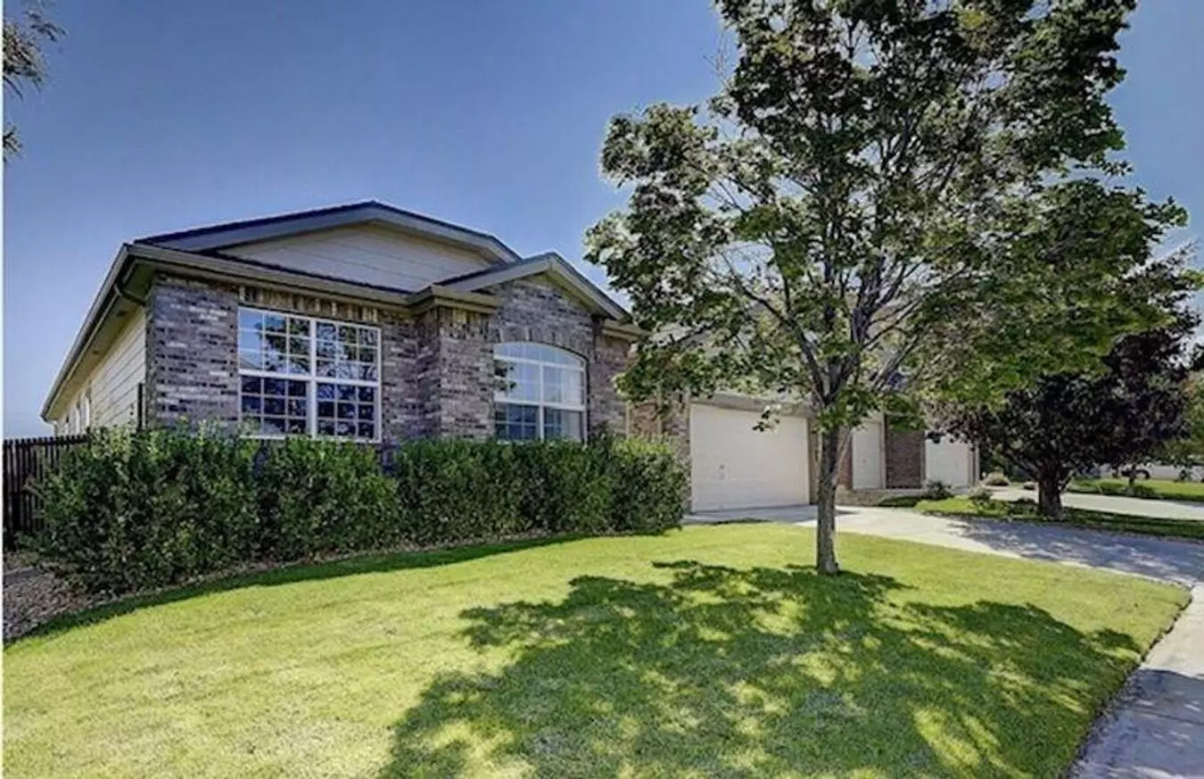 Six Bedroom Deluxe Ranch Style Home With Walk-out Basement Plus More! House for rent in Aurora, CO