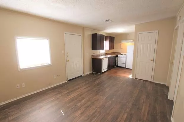 Coming Soon: 2 Bedroom, 1 Bath (plus Bonus Room) In Tyler, Tx! Apartment for rent in Tyler, TX