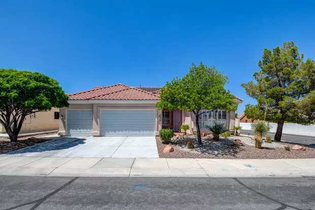 Single Story With Pool Apartment for rent in Las Vegas, NV