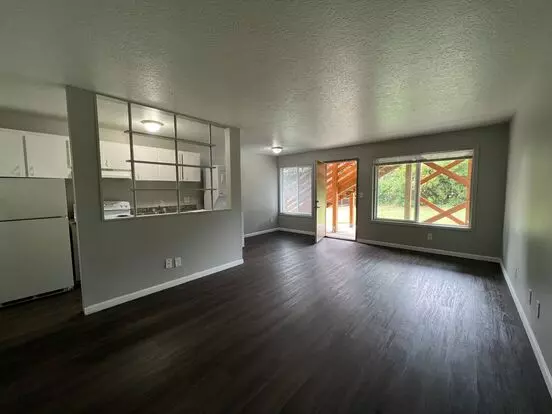 303 SE 126th Apartment for rent in Portland, OR 303 SE 126th Apartment for rent in Portland, OR