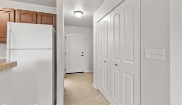 4 of 17 Ponds Of Pewaukee Associates Llc Apartment for rent in Pewaukee, WI