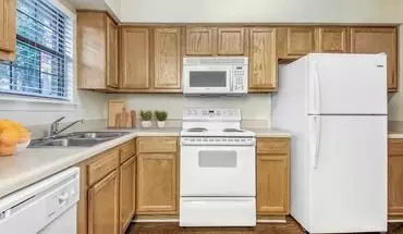 2 of 53 Camden Foxcroft Apartment for rent in Charlotte, NC
