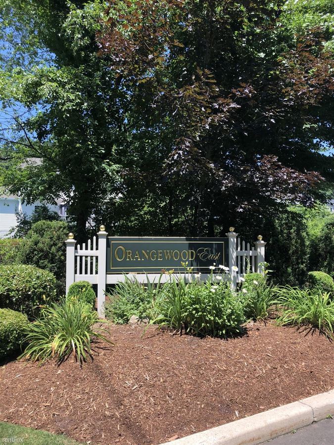 Orangewood East Apartments 271 Shagbark Dr Derby, CT