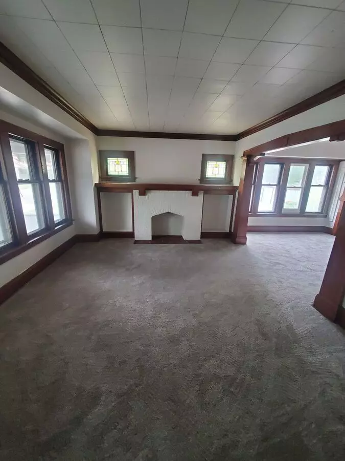 2419-2421 W Keefe Ave. (duplex)(ace Property) Apartment for rent in Milwaukee, WI