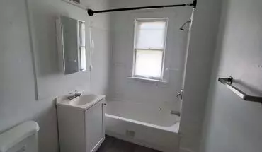 4 of 8 2338-2340 N 15th St. (4 Unit) Apartment for rent in Milwaukee, WI