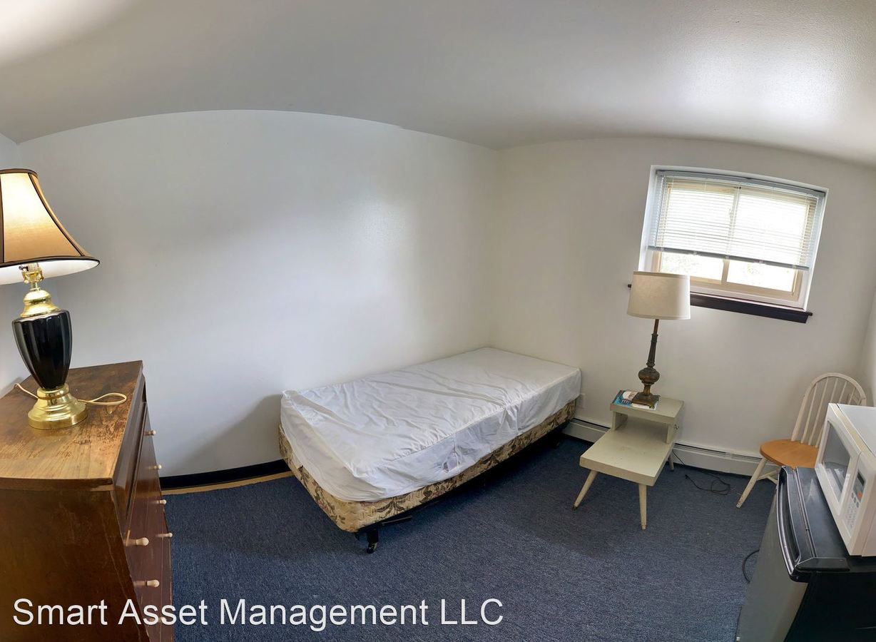 5252 S Packard Ave Cudahy, WI Apartment for Rent