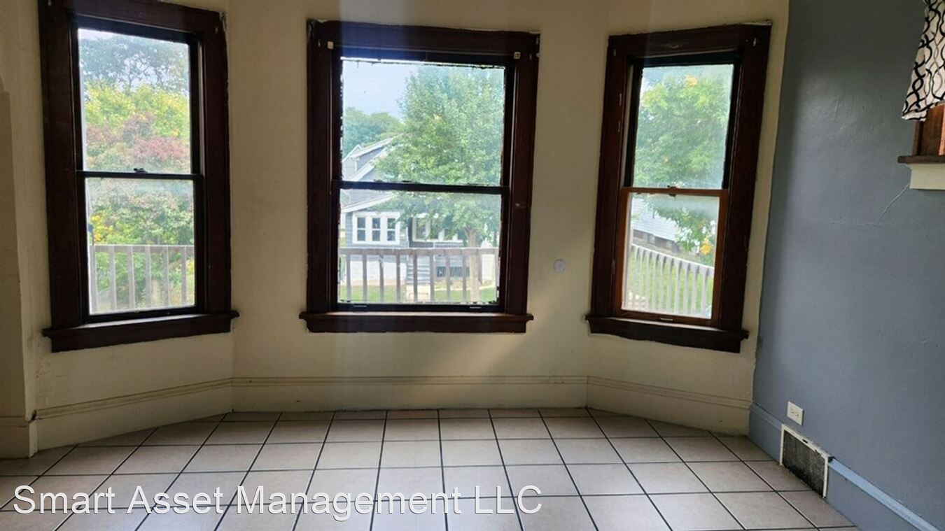 33353337 N 25th St Milwaukee, WI Apartment for Rent