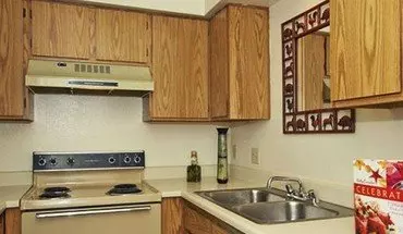 4 of 12 Sunset Landing Apartment for rent in Glendale, AZ