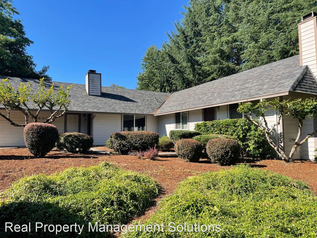 10950 SW Garden Park Tigard, OR Apartment for Rent