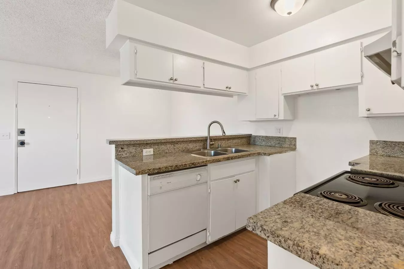 Updated 1bd/1ba Apartment In Well Maintained Complex In Sylmar. Apartment for rent in Sylmar, CA