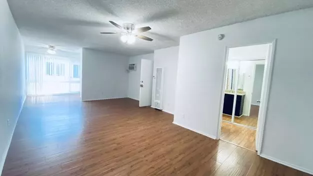6736 Cleon Ave Apartment for rent in North Hollywood, CA