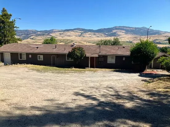 803 North Main Street In Ashland Or. 1 Bedroom 1 Bathroom Apt #4 & #11 Apartment for rent in Ashland, OR