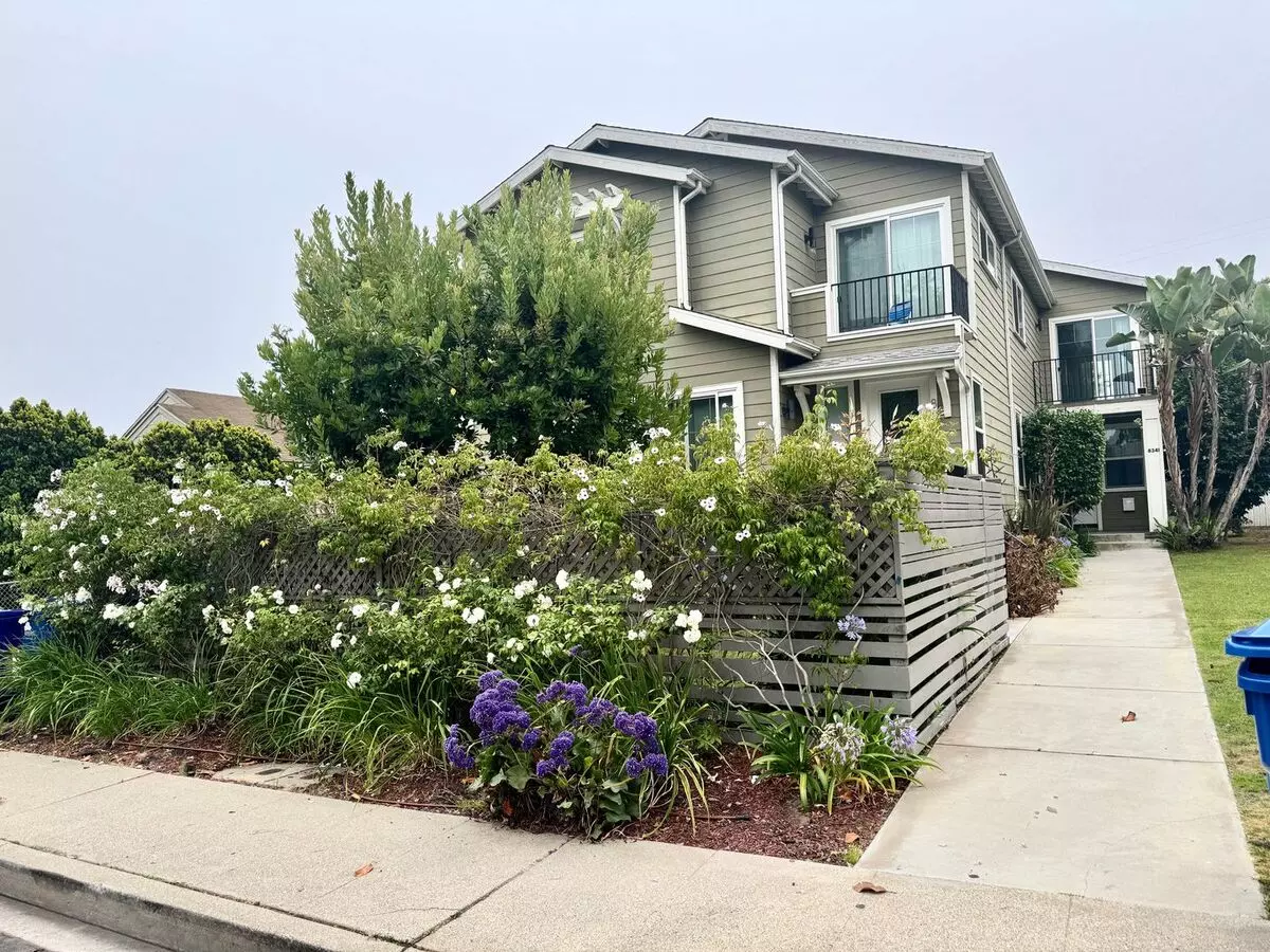 8343 Dunbarton - Short Term Leases Available , Newer*4 Bd*3ba*townhome*private Yard*washer/dryer* Apartment for rent in Los Angeles, CA