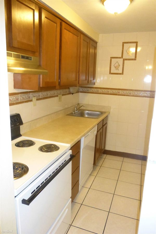 Oak Manor Apartments 143 Oak Manor Pl Pittsburgh, PA