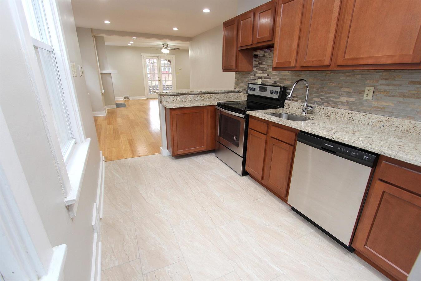 Tilbury Duplexes Apartments 23575 Tilbury Pittsburgh, PA