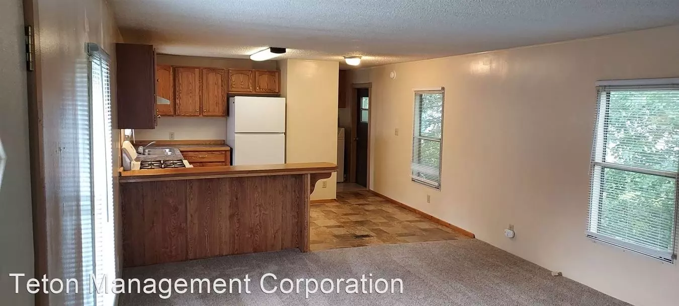 2 of 2 Thompsons Manor - Homes For Sale Apartment for rent in Oswego, NY