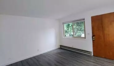 2 of 8 6537 Oswego Pl Ne Apartment for rent in Seattle, WA