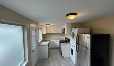 5 of 50 933 and 931 N. 163rd Street Apartment for rent in Shoreline, WA