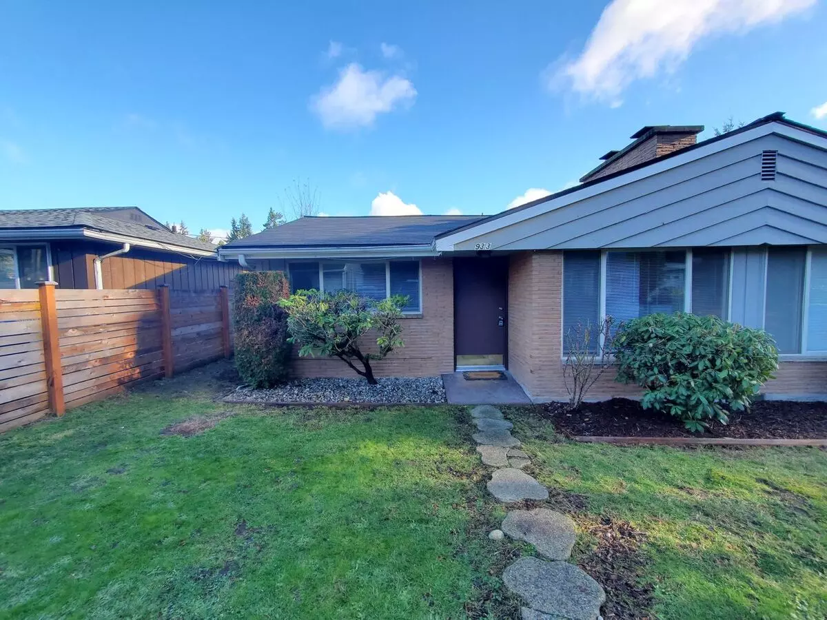 933 and 931 N. 163rd Street Apartment for rent in Shoreline, WA