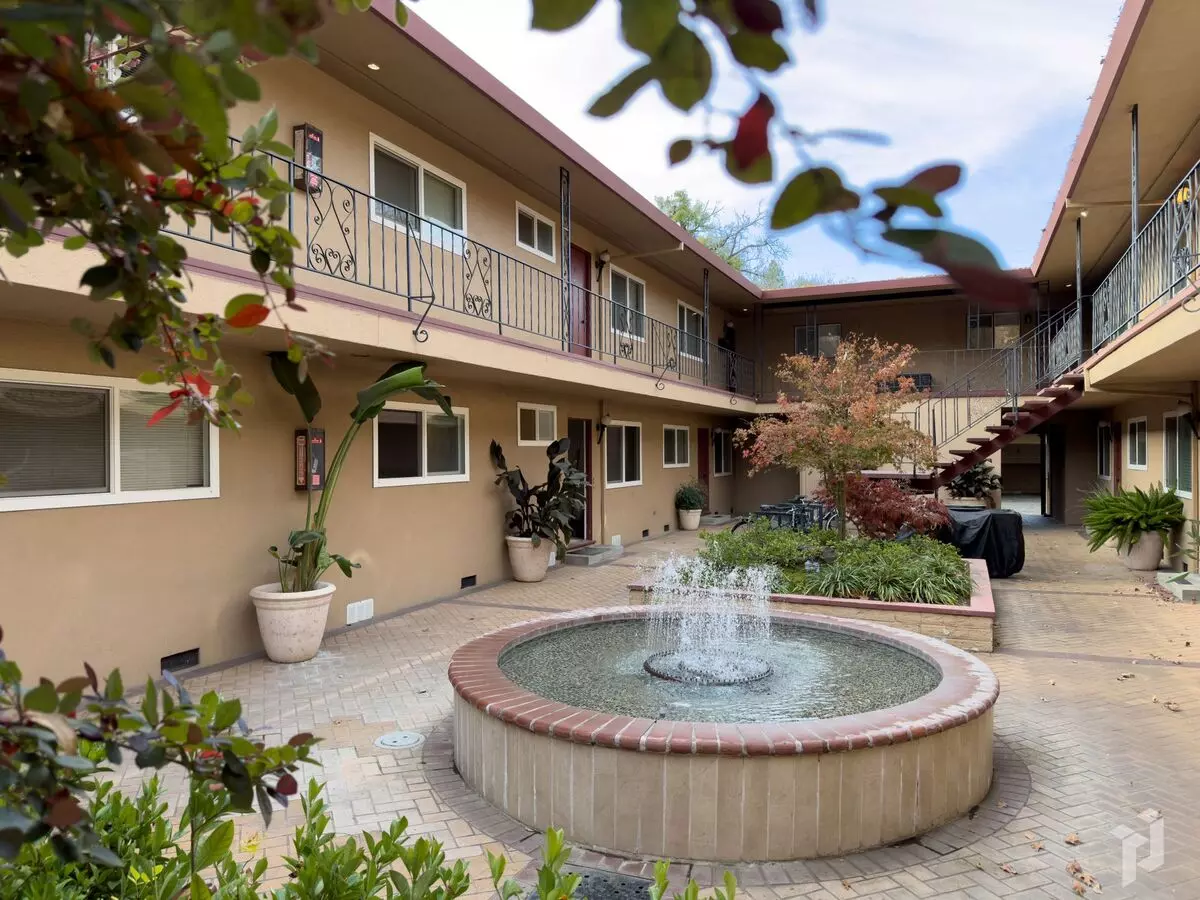 1227 Esplanade Apartment for rent in Chico, CA