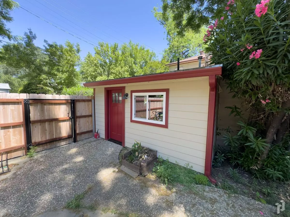 Normal806rm Apartment for rent in Chico, CA