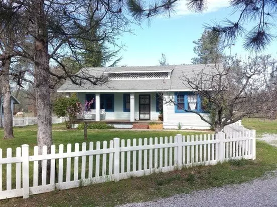 Country Charm Just Minutes From Town! Apartment for rent in Redding, CA