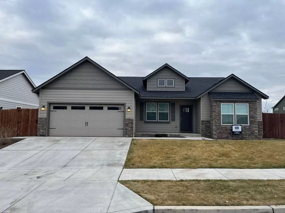 3 Bedroom + Office In Nw Redmond House for rent in Redmond, OR