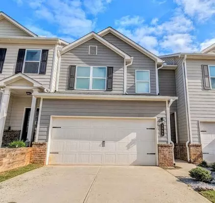 Ready For August Move-in | Well-maintained 3 Bedroom 2.5 Townhouse | The Reserve @ Oak Station Apartment for rent in Oakwood, GA