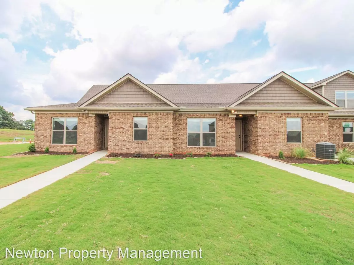 Athens City! Cable, Internet &amp; Lawn Care Included! House for rent in Athens, AL