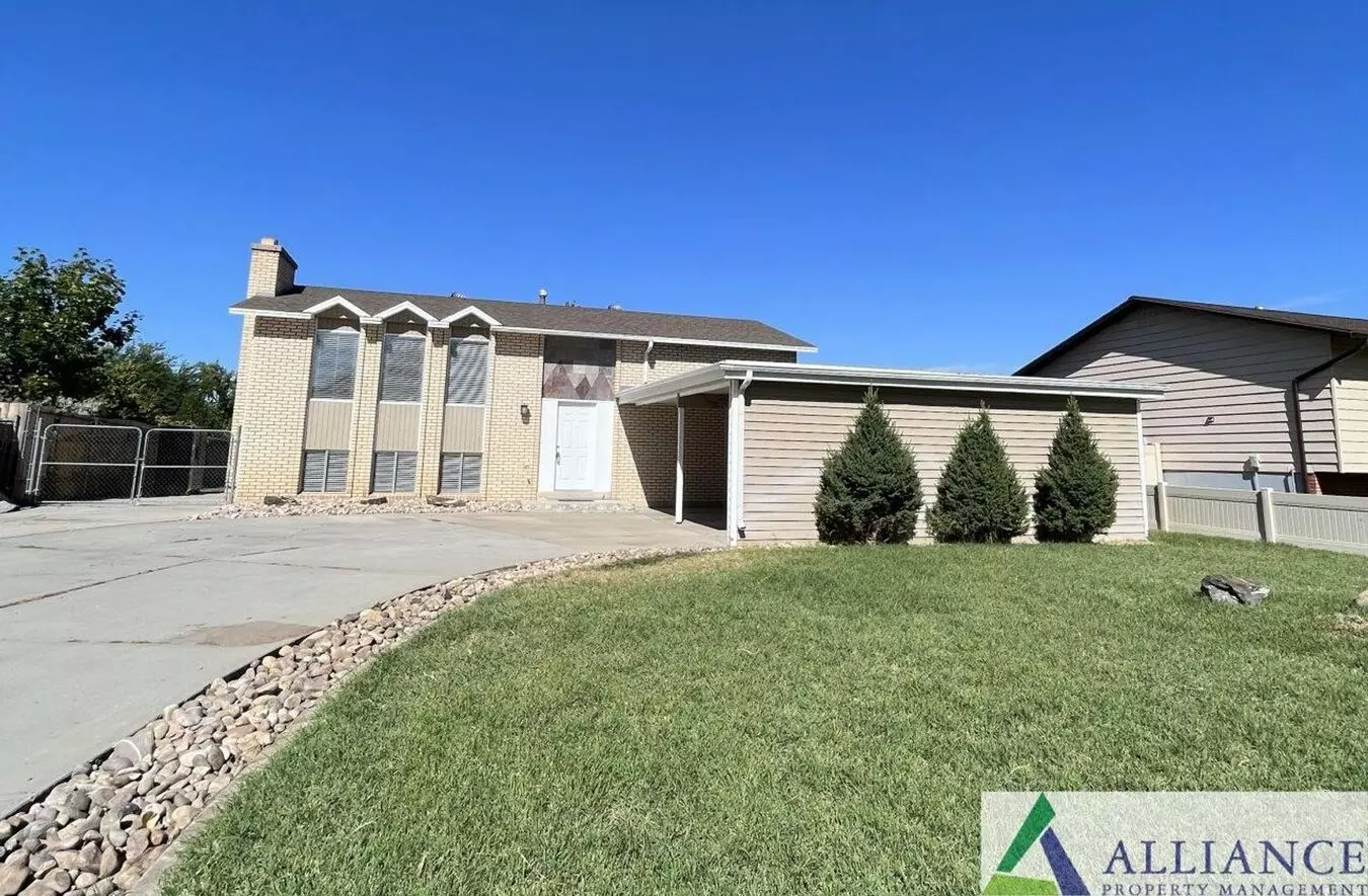 2641 N 1375 W House for rent in Clinton, UT