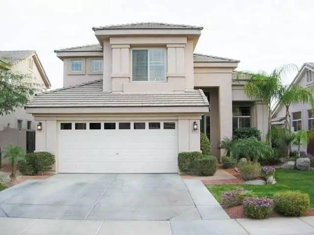Gorgeous 4 Bed 3 Bath Arrowhead Ranch Home With Private Swimming Pool House for rent in Glendale, AZ