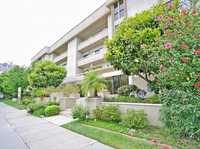 The Renaissance Apartments East Apartment for rent in Sherman Oaks, CA