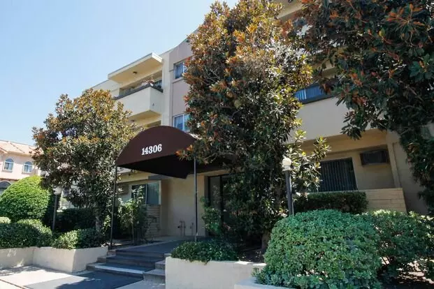 14306 Riverside Dr Apartment for rent in Sherman Oaks, CA