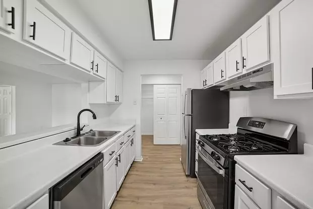 ReNew Woodland Ranch North & South Apartment for rent in Kentwood, MI