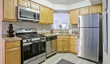 3 of 42 ReNew Poplar Creek Apartment for rent in Hoffman Estates, IL