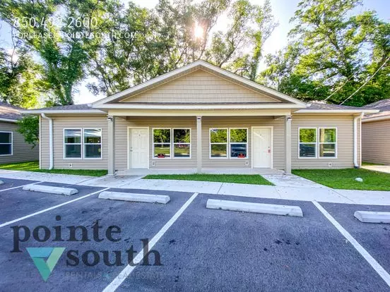2425 E Johnson Ave Apartment for rent in Pensacola, FL