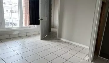 3 of 22 1022-1024 California Ave House for rent in Windsor, ON