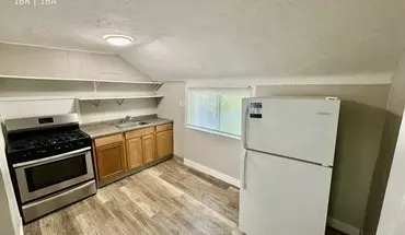 2 of 12 840 Broadway Ave Apartment for rent in Grand Rapids, MI