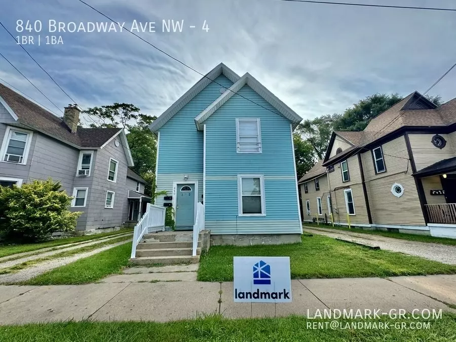 840 Broadway Ave Apartment for rent in Grand Rapids, MI