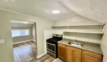 3 of 12 840 Broadway Ave Apartment for rent in Grand Rapids, MI