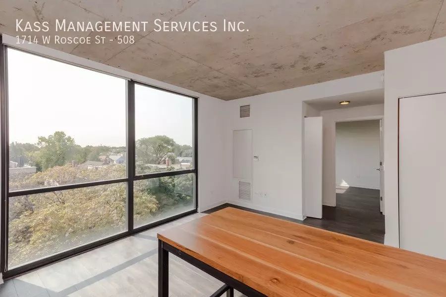 515 W Barry 370 Apartment for rent in Chicago, IL