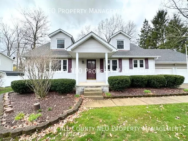 7068 Clingan RD House for rent in Poland, OH