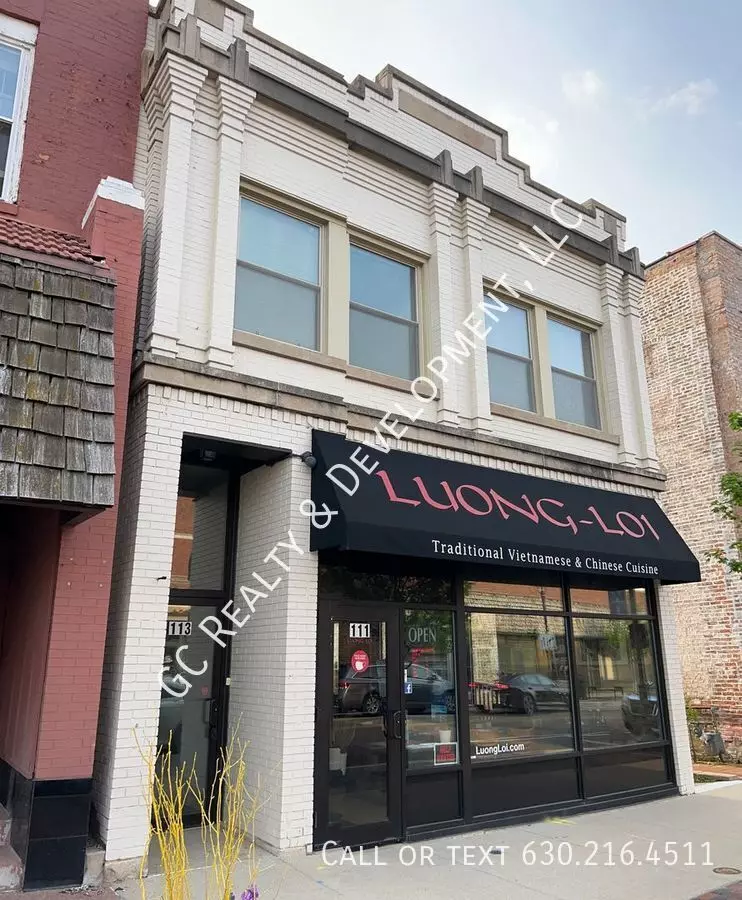 113 N Main St Apartment for rent in Wheaton, IL