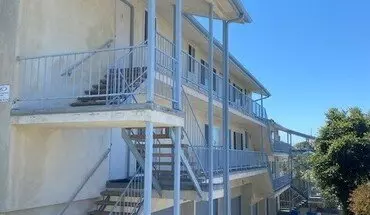 4 of 25 2010 Vanderbilt Ln Apartment for rent in Redondo Beach, CA