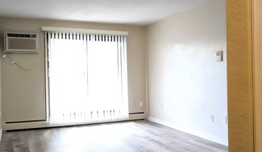 1865 Magnolia Ave Apartment for rent in St Paul, MN