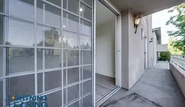 5 of 28 15132 Magnolia Blvd Apartment for rent in Sherman Oaks, CA